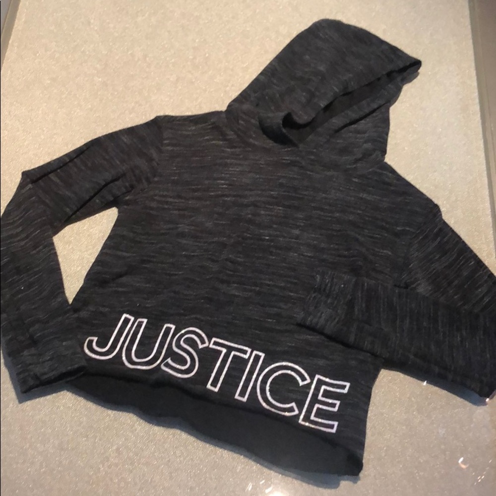 Girls dark crop Justice crop hoodie!🖤